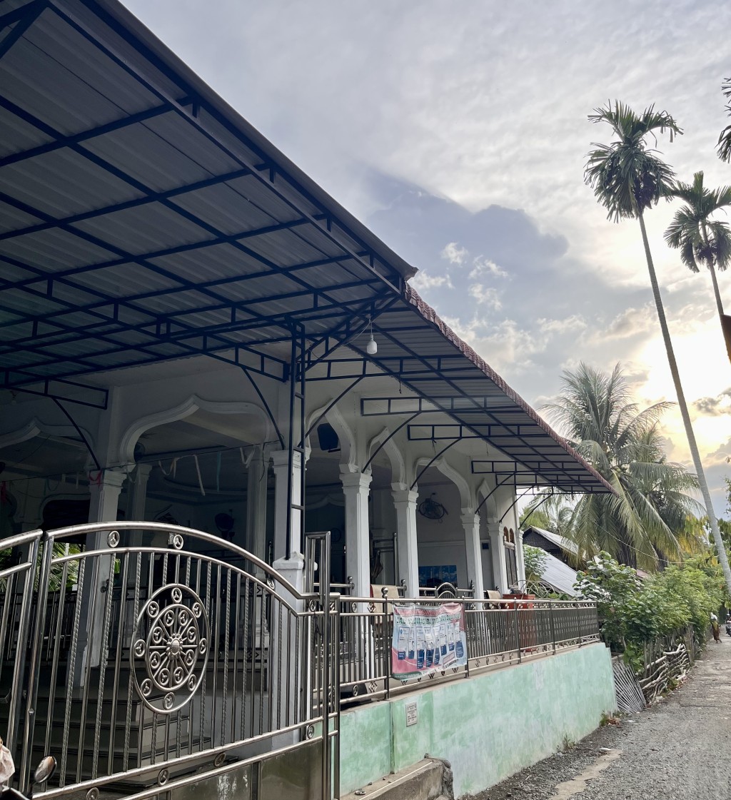 Meunasah Gampong Lhok Lubu